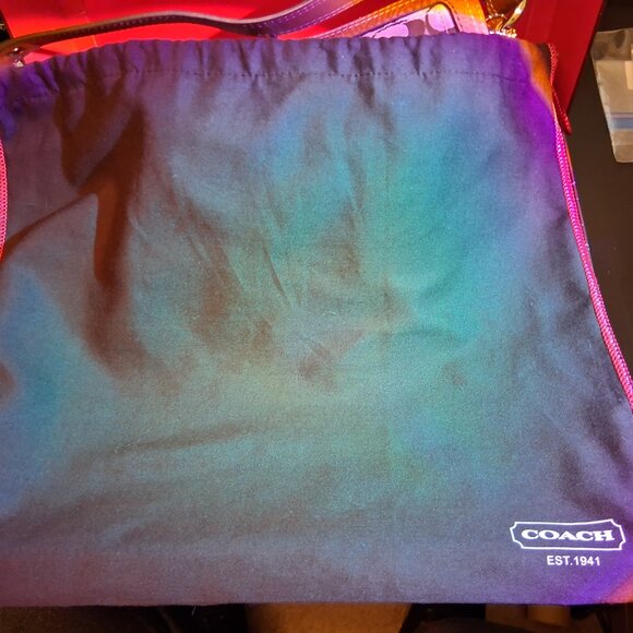 COACH Vintage Chelsea Turnlock Hobo Handbag (10981) w/Original Box and Dust Bag - Picture 6 of 16